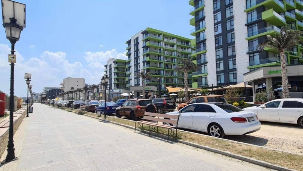 Apartament Rebeca Lux by Alezzi Beach Resort Năvodari Esterno foto